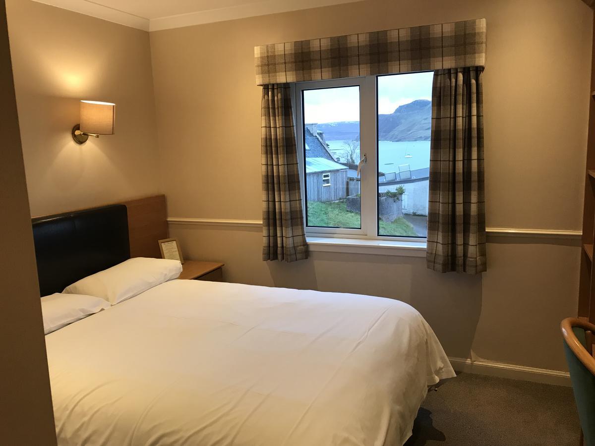 Caledonian Hotel Portree Exterior foto